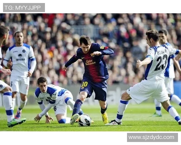 足球场上的暴力过人王者排名揭晓谁是最具冲击力的明星球员