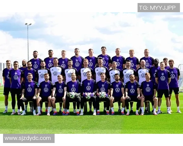 足球明星帅不帅大揭秘专访球迷与明星的真实看法与感受