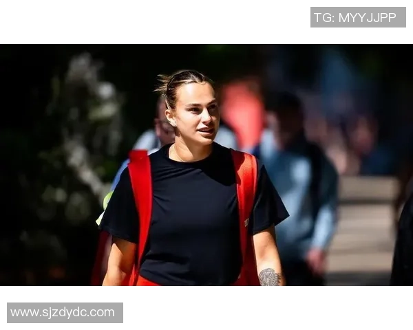 足球明星逆天操作引发热议球场上的惊艳瞬间让人目不暇接 足球明星逆天操作引发热议球场上的惊艳瞬间让人目不暇接