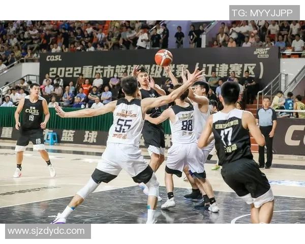 重庆篮球队实力强劲荣登篮球战术排行榜第四名引发关注 重庆篮球队实力强劲荣登篮球战术排行榜第四名引发关注